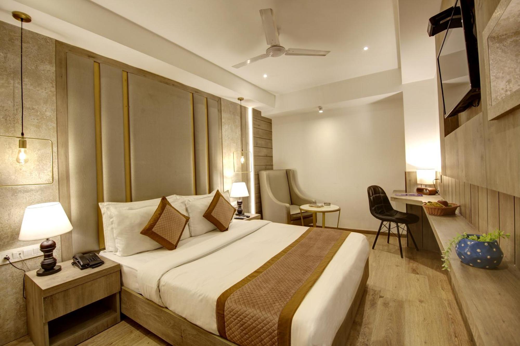 Hotel Town Grand Patel Nagar New Delhi Eksteriør billede