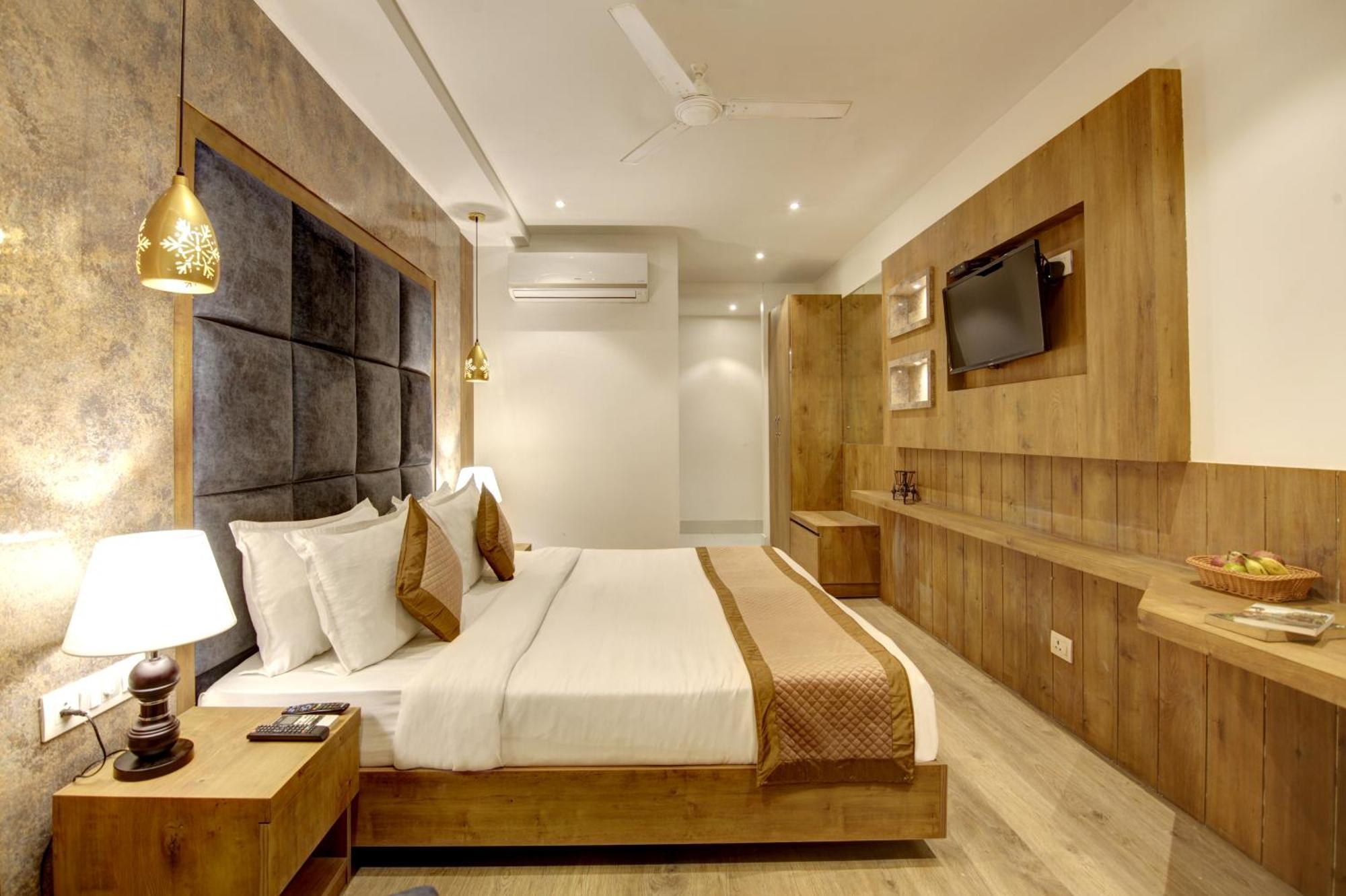 Hotel Town Grand Patel Nagar New Delhi Eksteriør billede