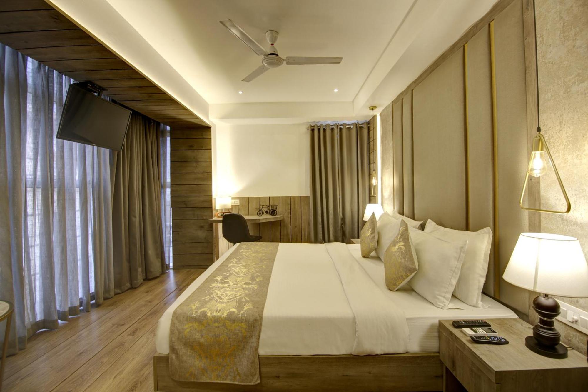Hotel Town Grand Patel Nagar New Delhi Eksteriør billede