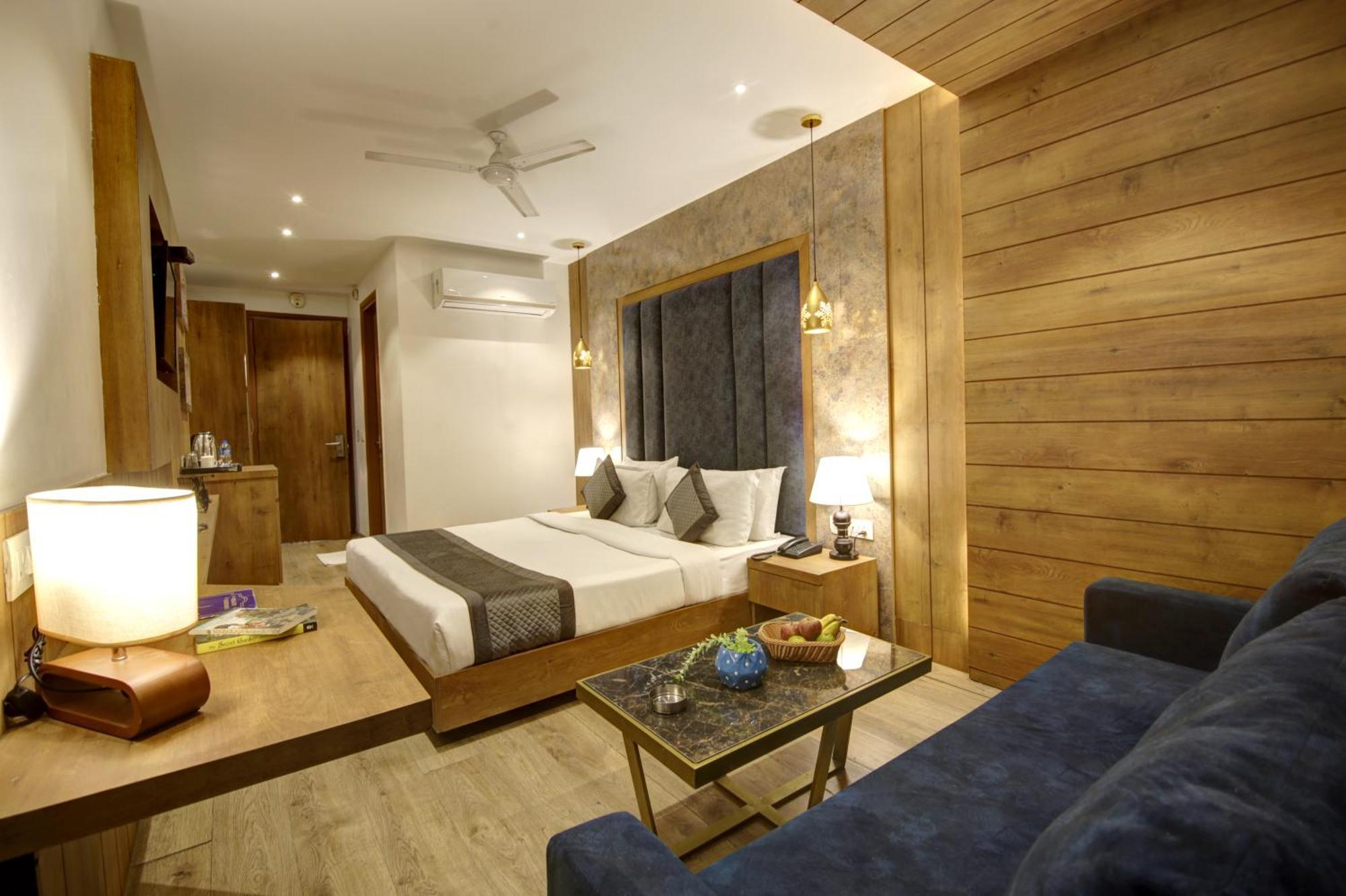 Hotel Town Grand Patel Nagar New Delhi Eksteriør billede