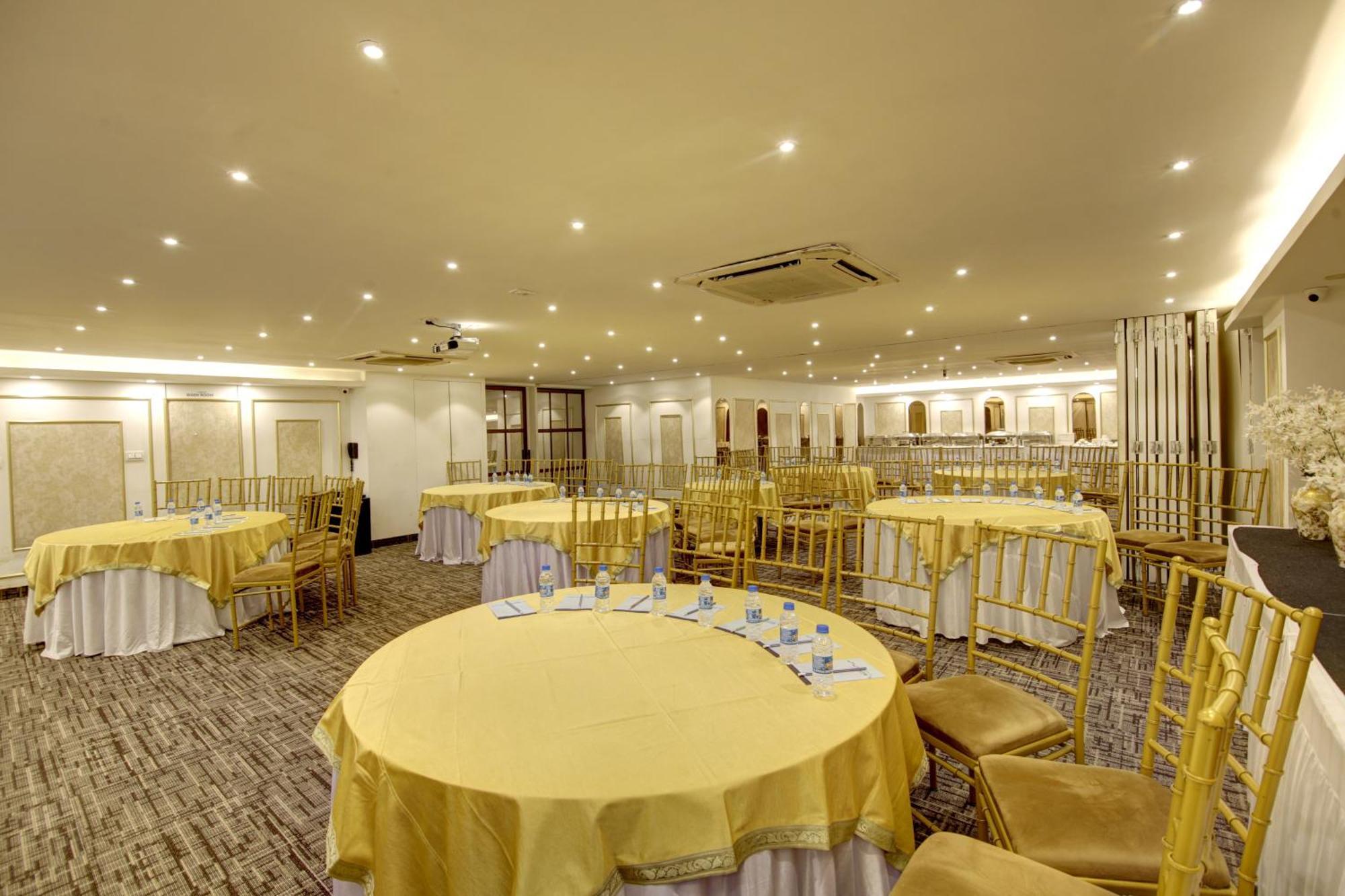 Hotel Town Grand Patel Nagar New Delhi Eksteriør billede