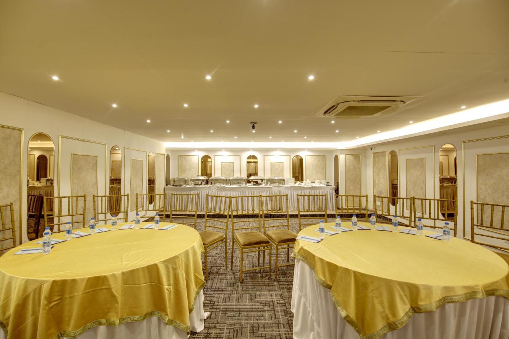 Hotel Town Grand Patel Nagar New Delhi Eksteriør billede