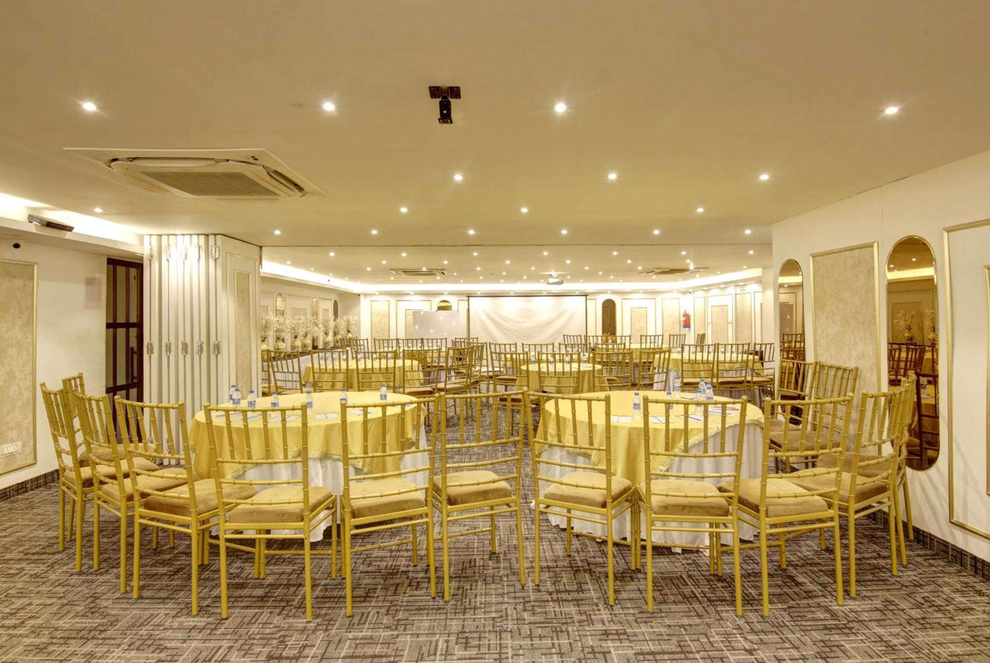 Hotel Town Grand Patel Nagar New Delhi Eksteriør billede