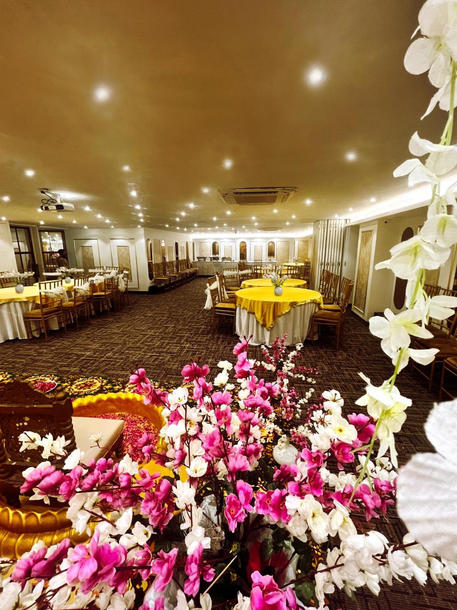 Hotel Town Grand Patel Nagar New Delhi Eksteriør billede