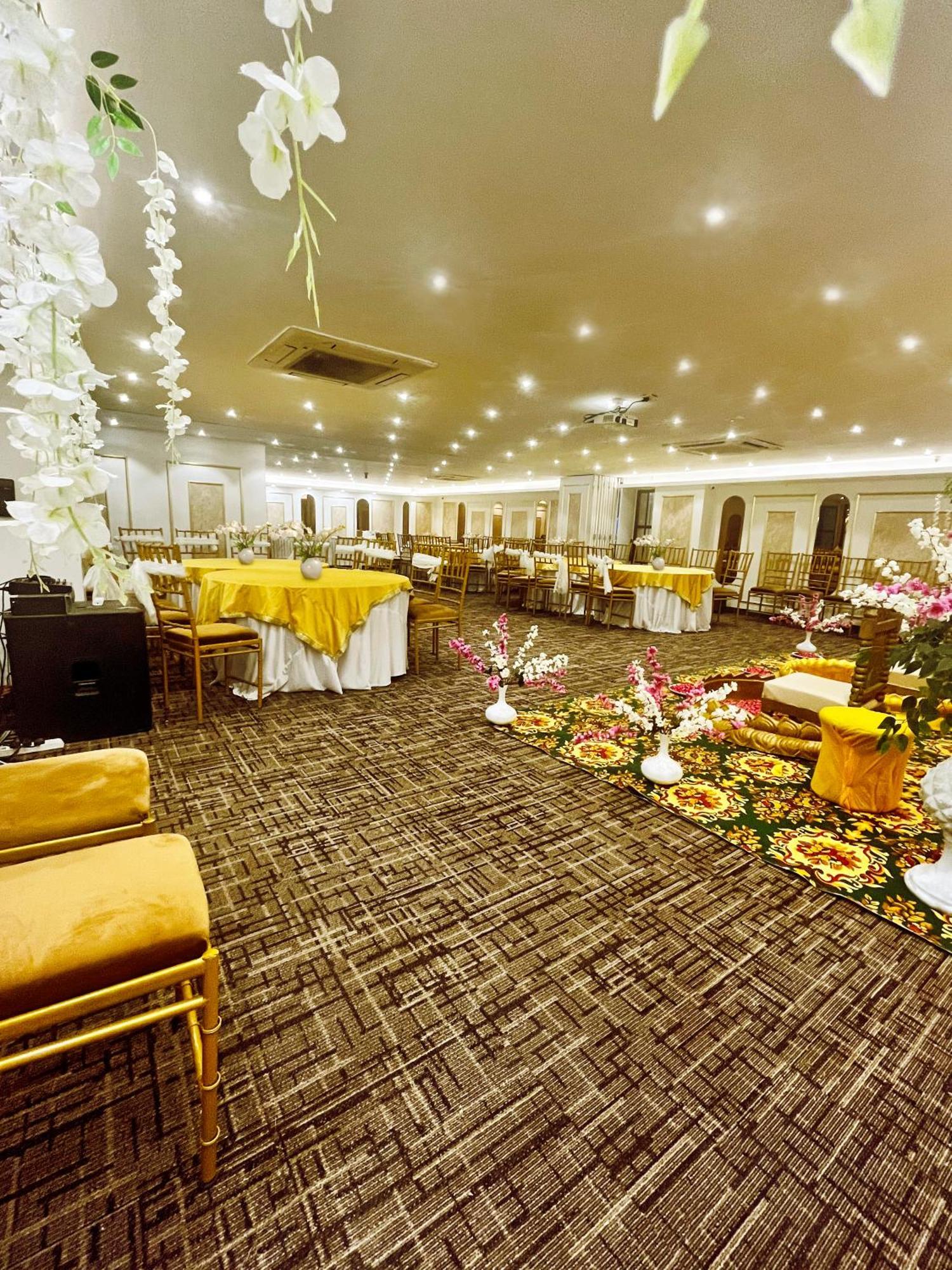 Hotel Town Grand Patel Nagar New Delhi Eksteriør billede